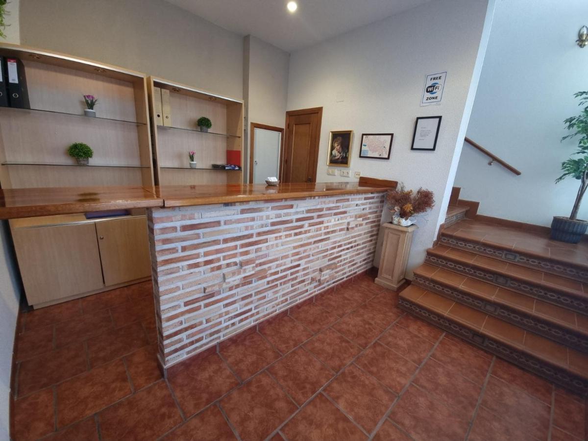 Hostal Casa Fran La Pueblanueva Luaran gambar